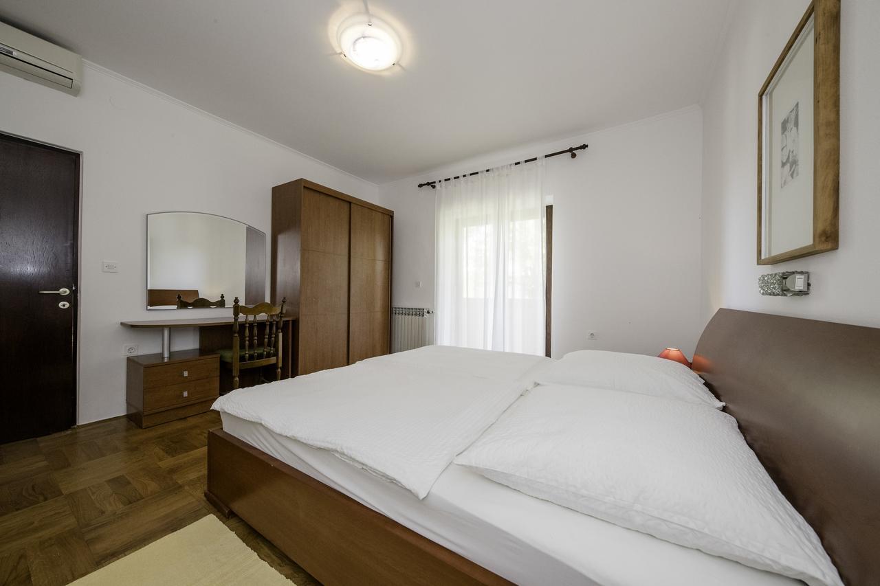 Apartments Dedić Supetarska Draga Zewnętrze zdjęcie