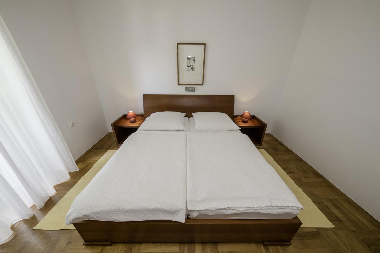 Apartments Dedić Supetarska Draga Zewnętrze zdjęcie
