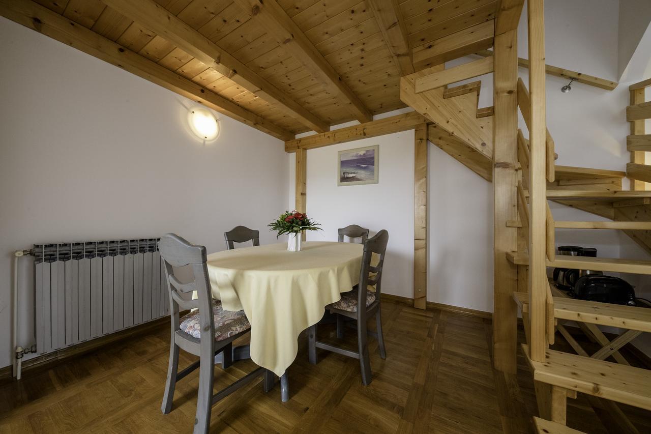 Apartments Dedić Supetarska Draga Zewnętrze zdjęcie