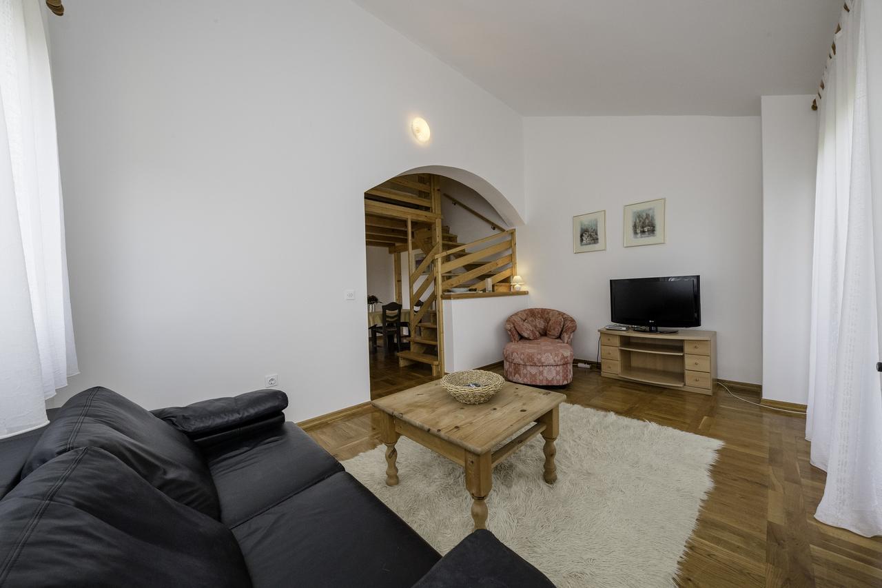 Apartments Dedić Supetarska Draga Zewnętrze zdjęcie