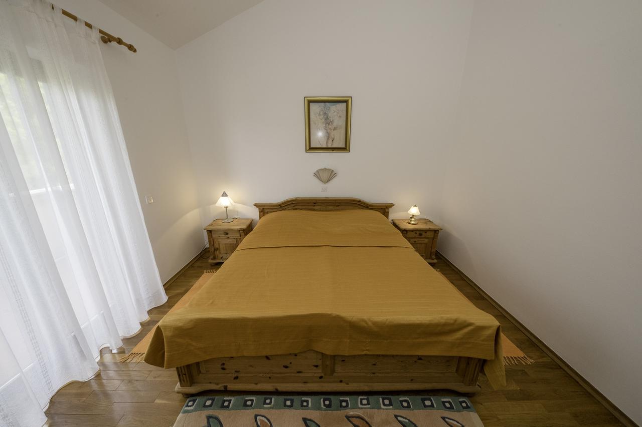 Apartments Dedić Supetarska Draga Zewnętrze zdjęcie