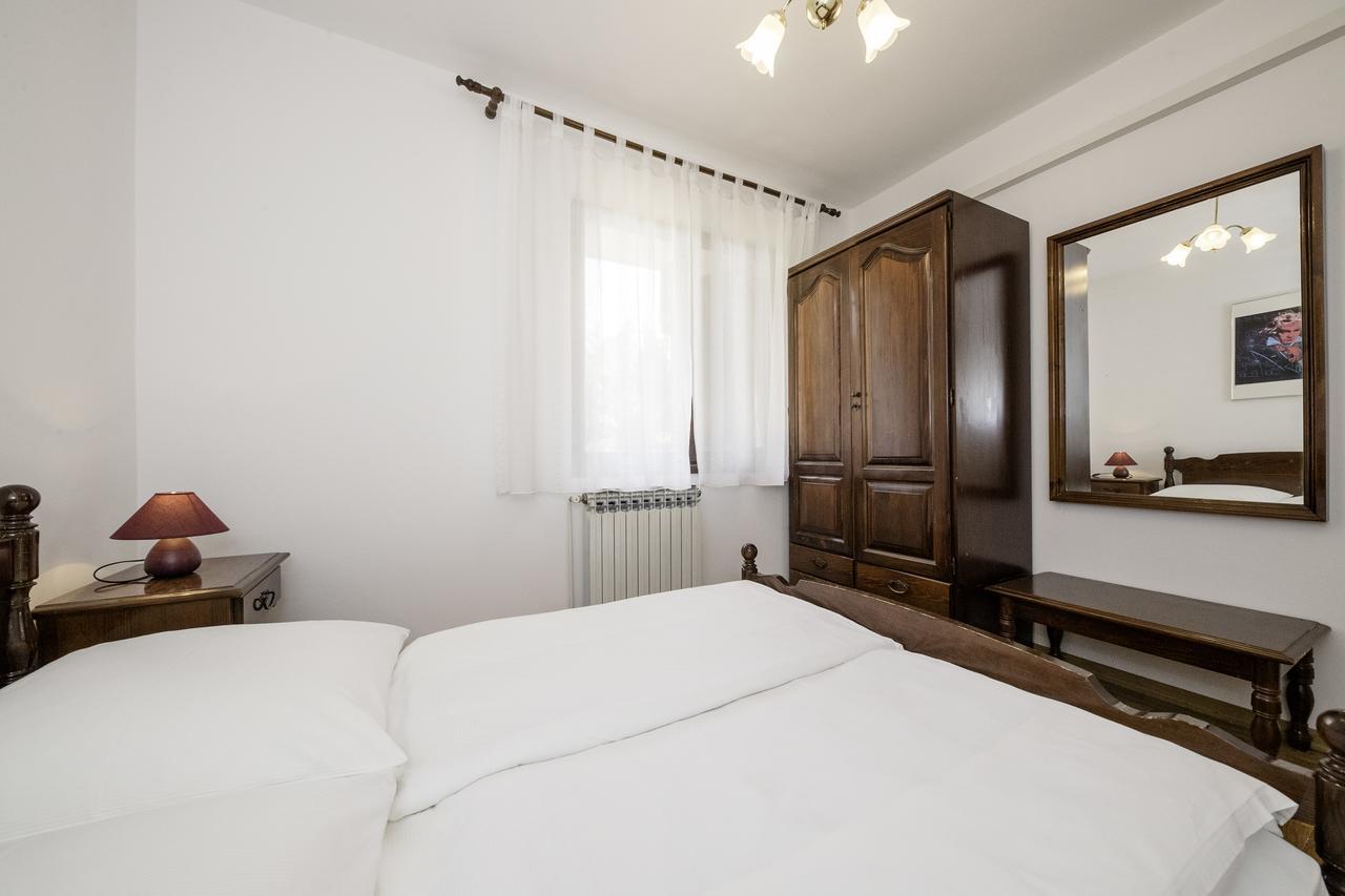 Apartments Dedić Supetarska Draga Zewnętrze zdjęcie